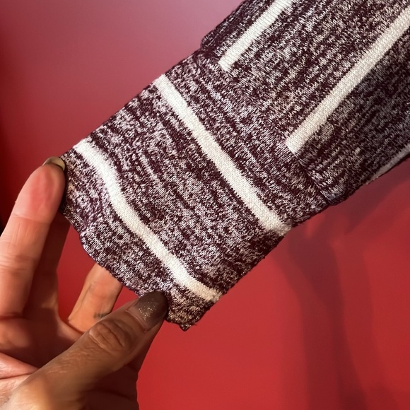 Like new Market & Spruce striped hooded quarter length sleeve top - Picture 5 of 13